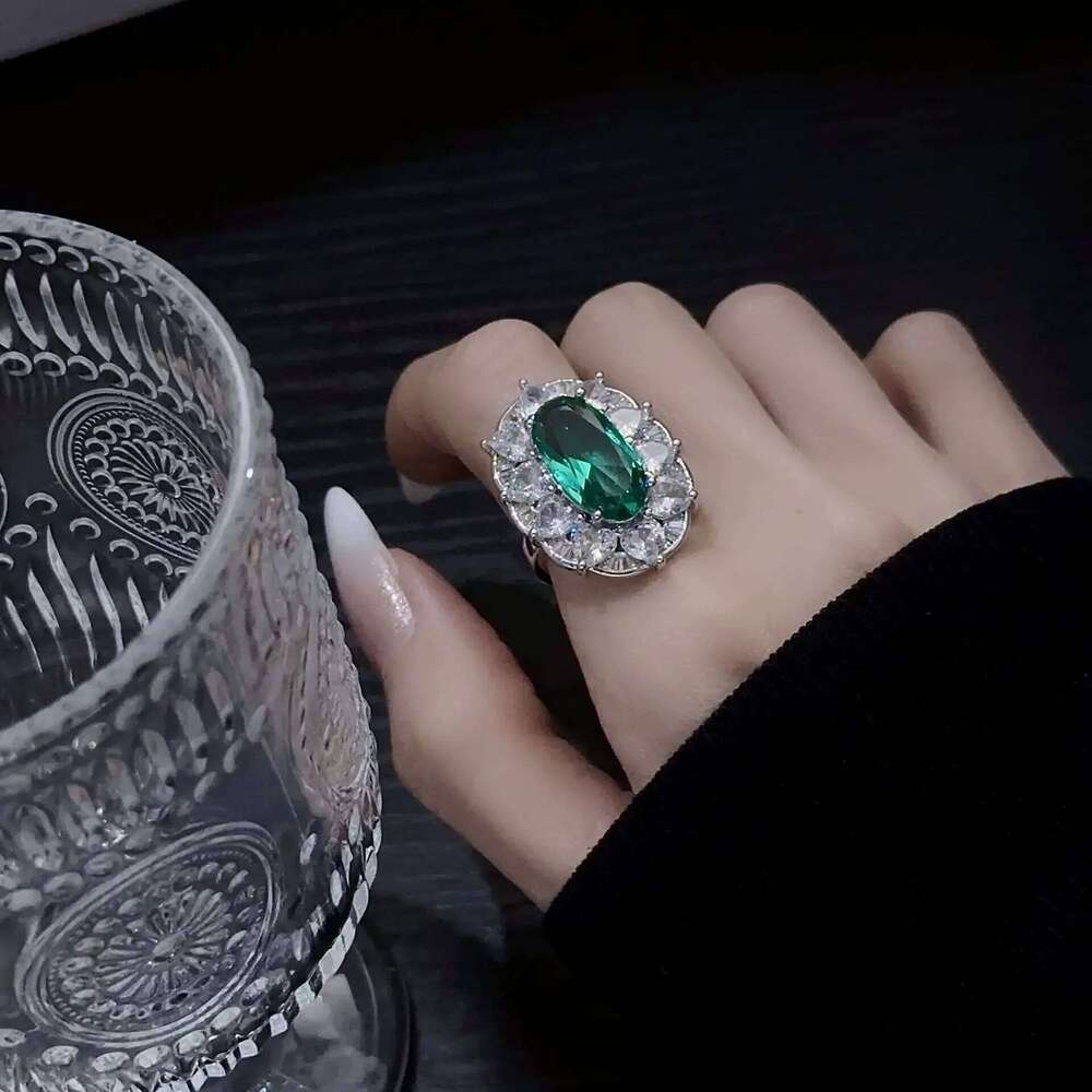 Old European Stylish Cluster Green Oval Adjustable Rings Halo Jewelry H260312