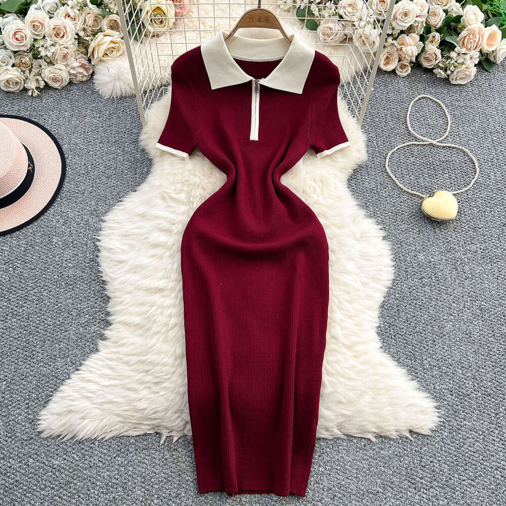 c10 2026 Designer's New Half Zipper High Collar Knitted Dress with Goddess Style Elegant Slimming