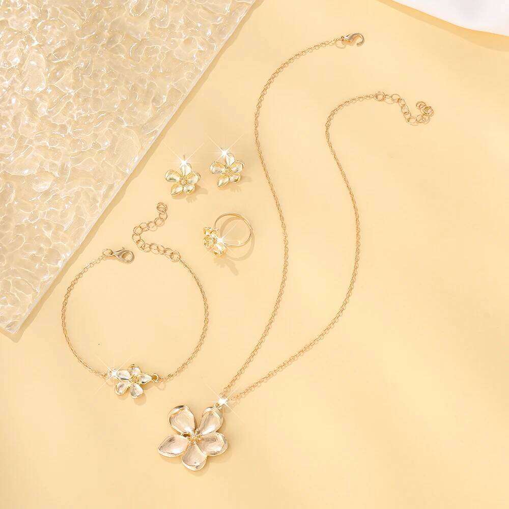 5pc/Set Trendy Metal 5-Petal Flower 3D Texture Pendant Earrings Ring Set, Sweet & Elegant Floral Flat Chain, Delicate Niche Desi Z260313
