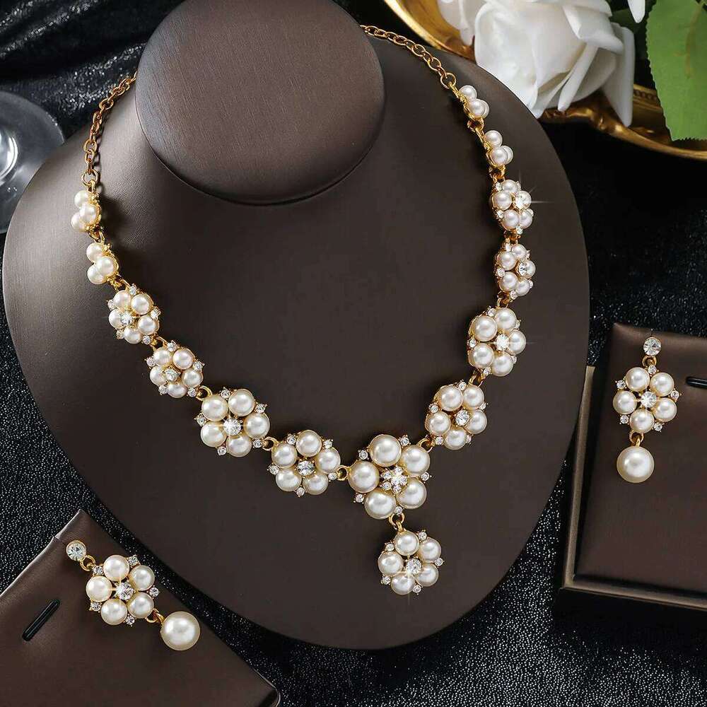 Retro Pearl Flower Necklace Earrings Set Women's Gold-Tone Cluster Jewelry for Wedding Bridal Party Evening Dress Accessory Gift Z260313
