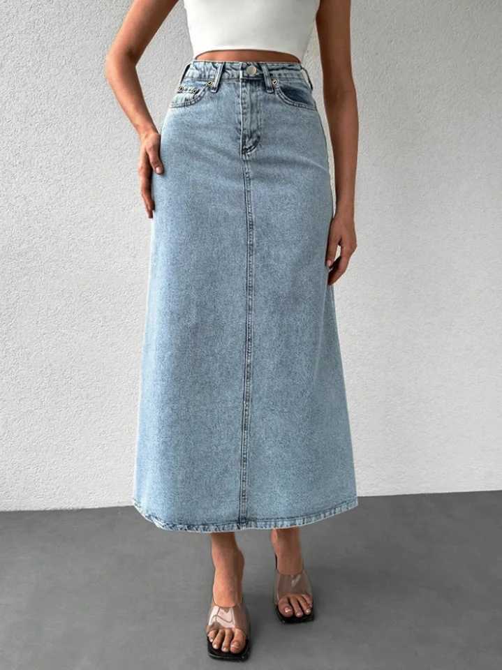Womens mid-length denim midi skirt with a retro and nostalgic washed light color five-pocket style basic and practical A-line M260314