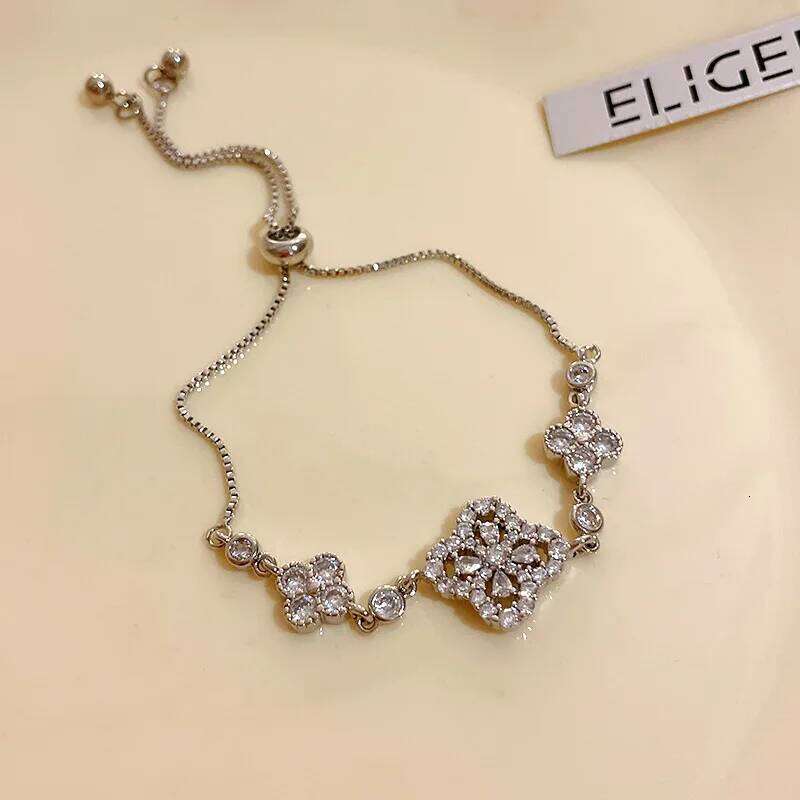 High-End Light Luxury Zircon Four-Petal Flower Bracelet for Women, Fashionable and Versatile Cross-Border Bracelet, Qixi Festival Jewelry, Yiwu Access