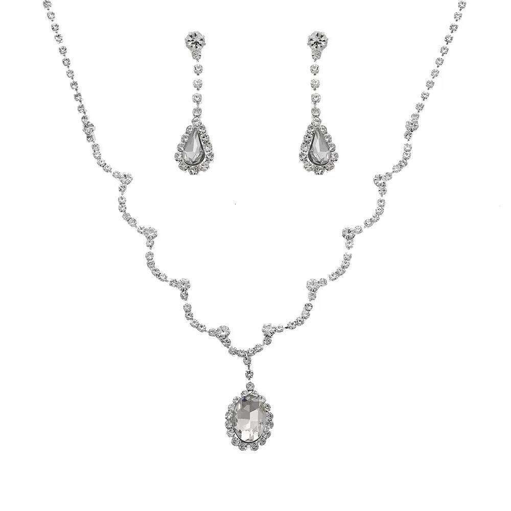 4pcs Elegant Vintage Jewelry Set for Women Silver Geometry Necklace Golden Choker Bridal Wedding Bracelet Party Gift Z260313