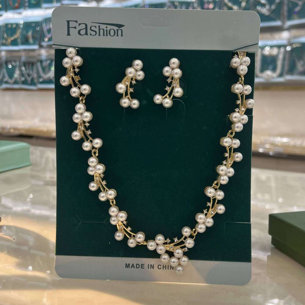 3 pieces of women's pearl flower earring necklace decoration set suitable for women to attend parties Z260313