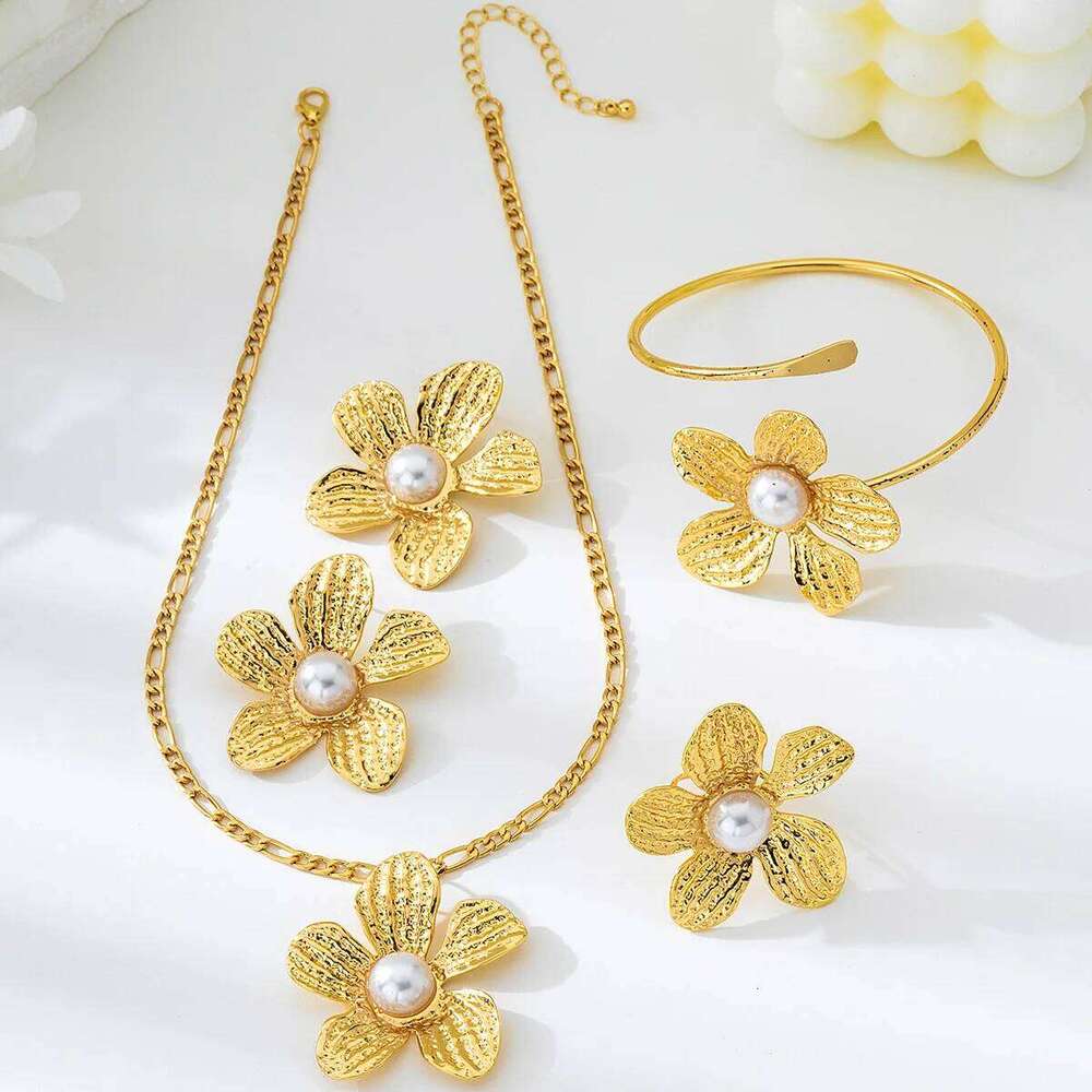 5pcs Elegant Vintage Jewelry Set for Women Golden Flower Necklace Choker Bridal Wedding Bracelet Party Gift Z260313