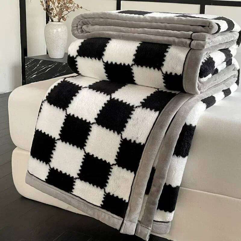 Winter A Grade Plaid Coral Fleece Soft Warm Thick Bed Blankets Plush Sofa Blanket Bedding Sheet Home Office Supplies