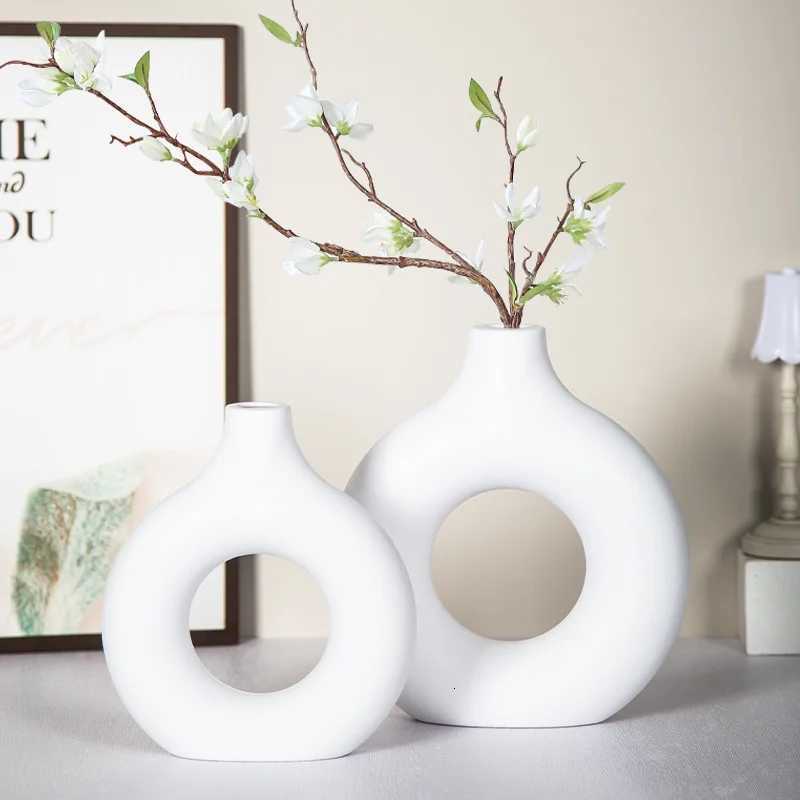 Nordic White Vase - Ceramic-Look Plastic for Modern Decor Desktop Living Room Flower Pot Y260314
