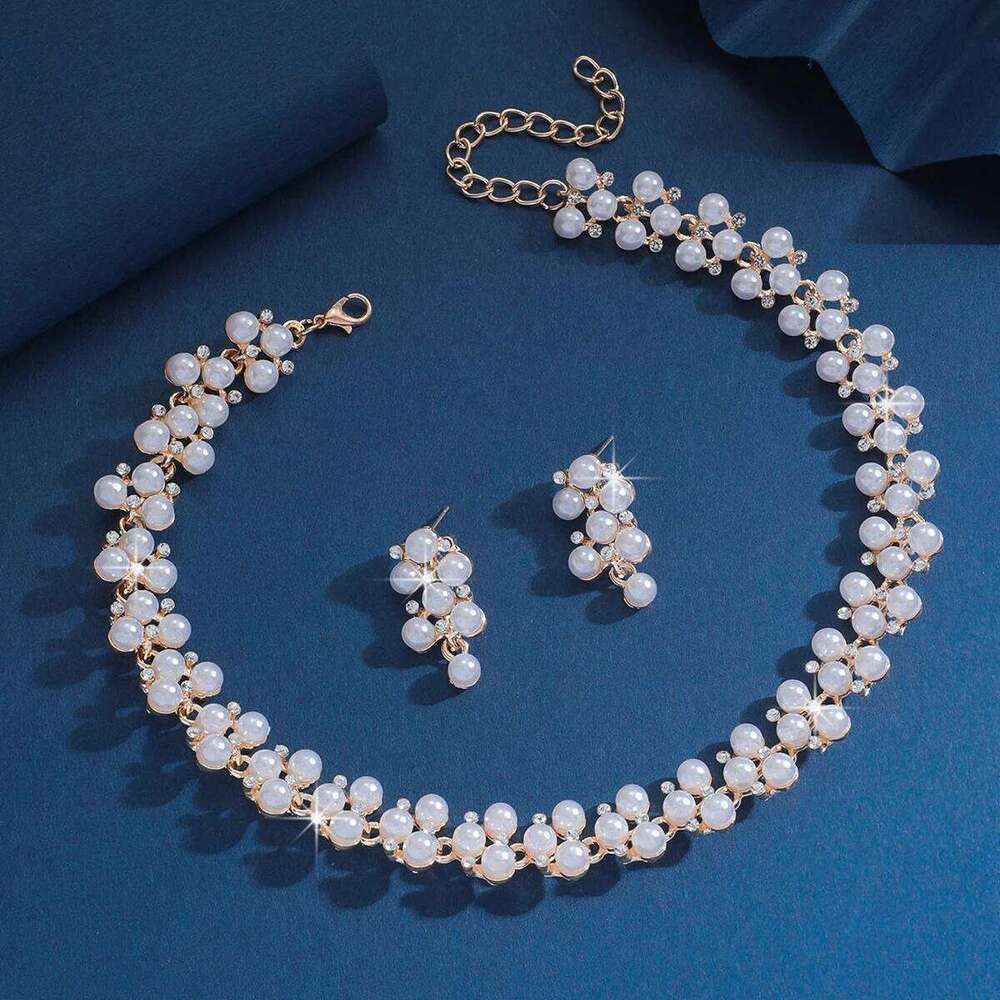 3 pieces of fashionable trendy women's sparkling pearl set, rhinestone necklace, earrings, party and banquet accessories Z260313