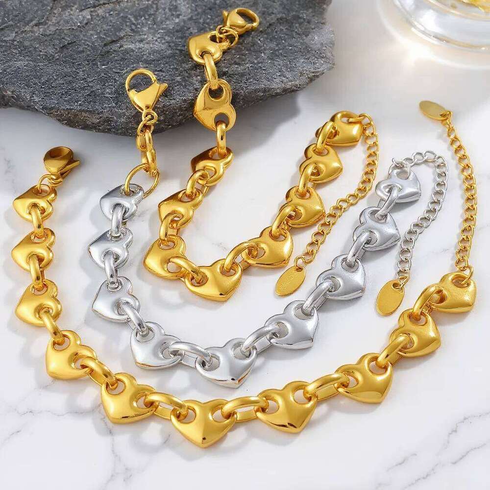 4pcs Elegant Vintage Jewelry Set for Women Heart Hollow Out Necklace Luxury Golden Choker Bridal Wedding Earrings Party Z260313