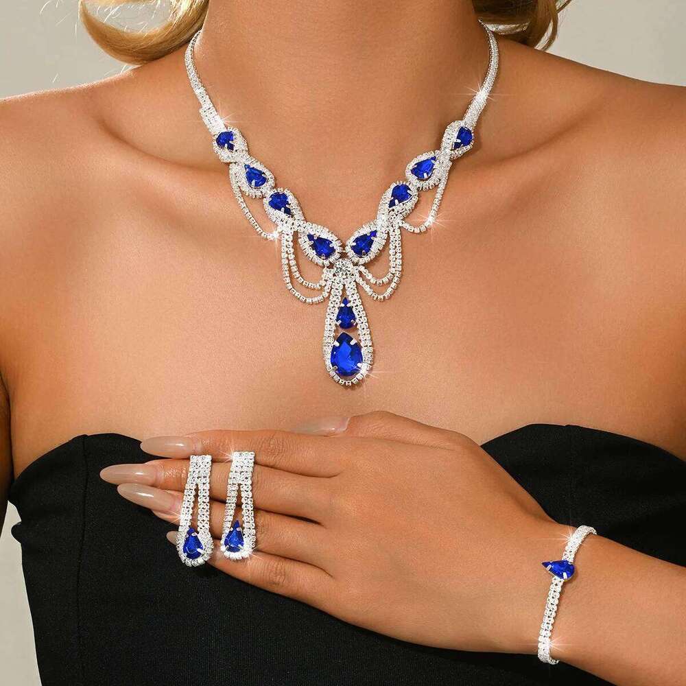 Heavy industry diamond studded retro French exquisite necklace, earrings, bracelet, three piece set with accessories Z260313