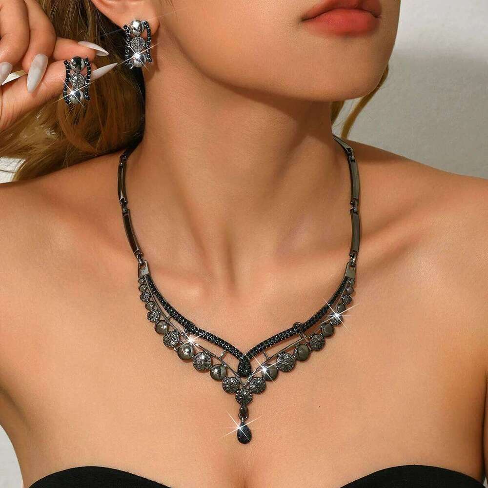 European and American New Exquisite Alloy Necklace Earring Dress Bridal Banquet Female Accessory Set Z260313