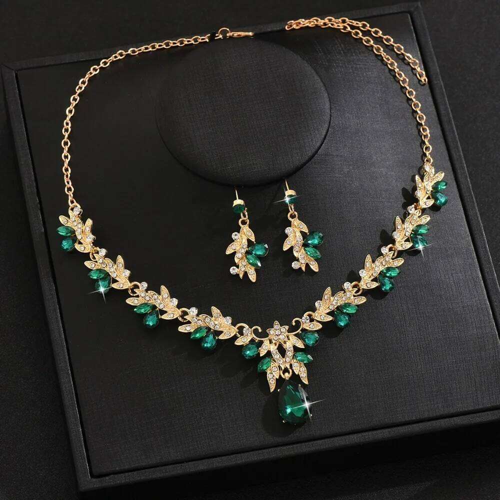 Fashion Luxury Full of Rhinestone Flower Green Teardrop-shaped Crystal Pendant Necklace for Women Bride Wedding Banquet Jewelry Z260313