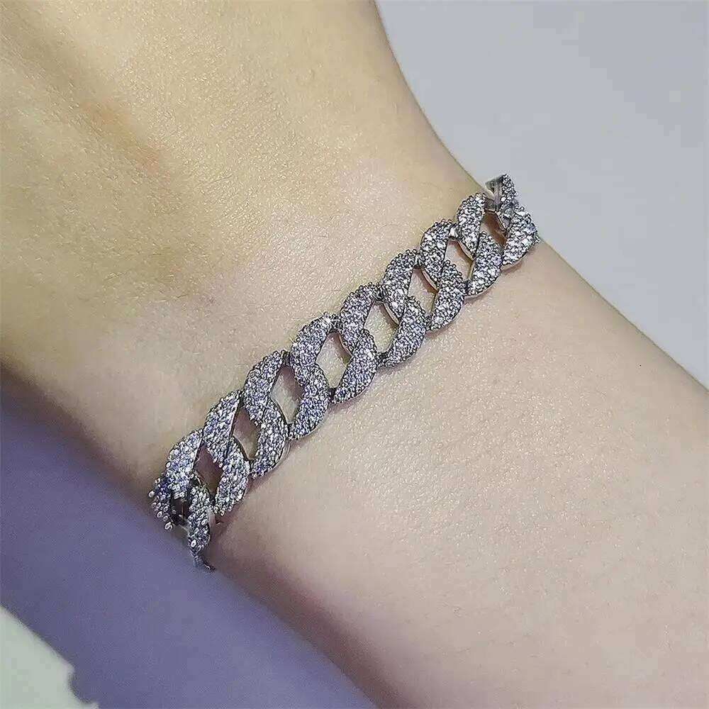 2024 New Adjuetable Princess Bracelet Bangle for Women Anniversary Gift Jewelry Wholesale Moonso S7975 Z260313