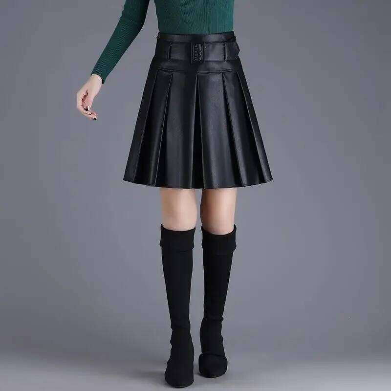 Pleated Leather Short Temperament High Waist Flesh-covering Autumn and Winter New Elegant Little Black Skirt Z260314