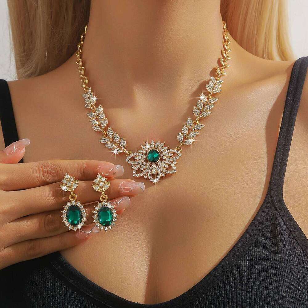 3PC women's fashionable geometric inlaid rhinestone necklace earring set, suitable for parties and holiday gifts Z260313