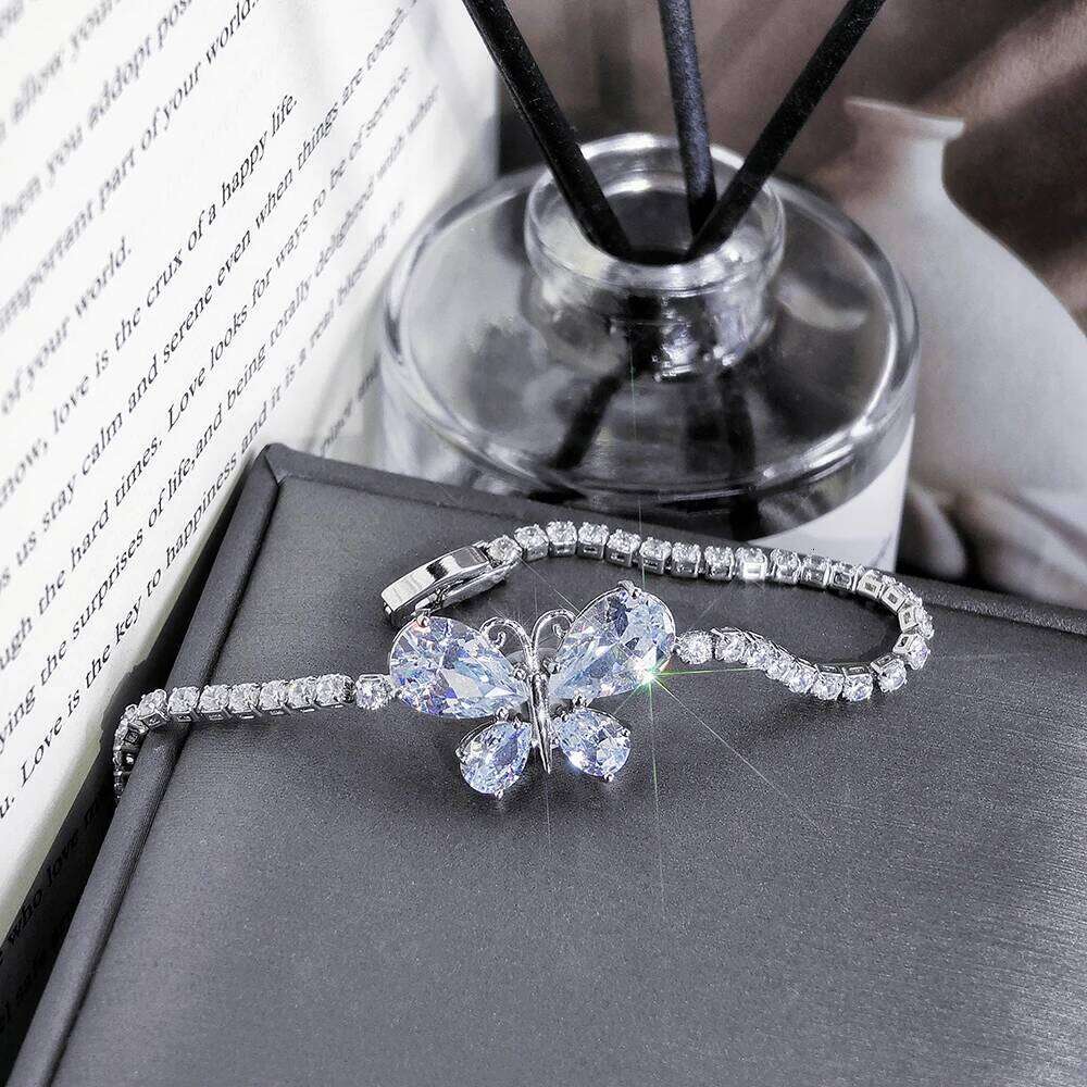 2024 New Arrival Most Popular Luxury Butterfly Fashion Bracelet Bangle for Women Wedding Anniversary Gift Jewelry S8417 Z260313