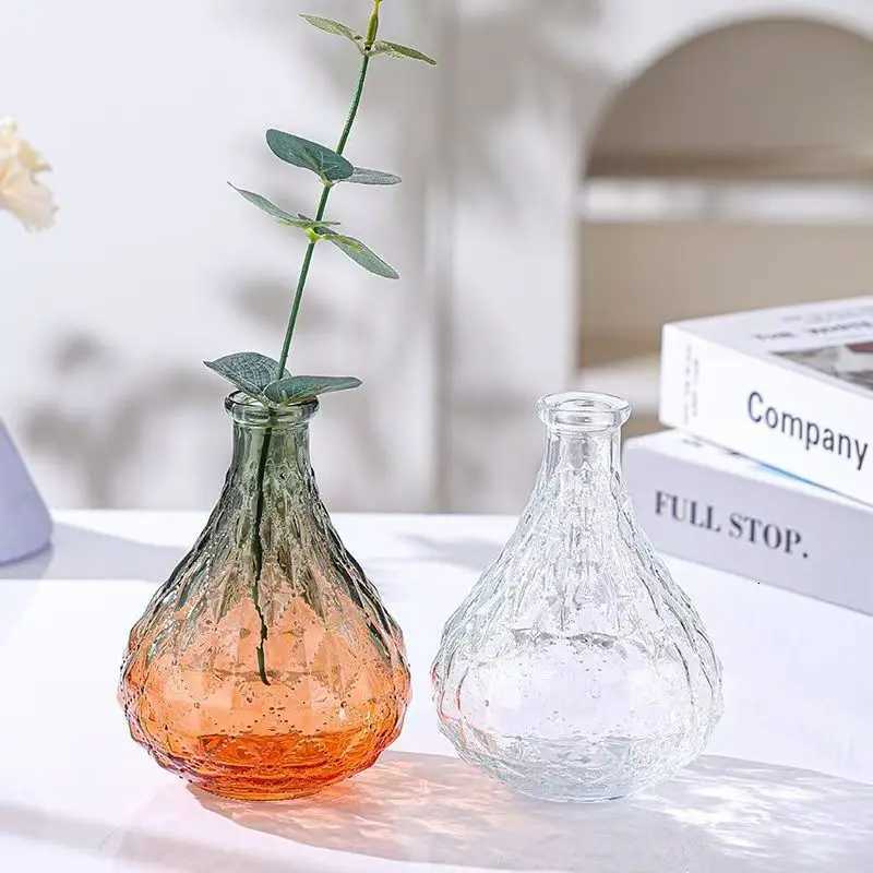 European Rhombus Glass Small Vase Home Decoration Wedding Decoration Relief Glass Small Vase Tabletop Ornament Y260314