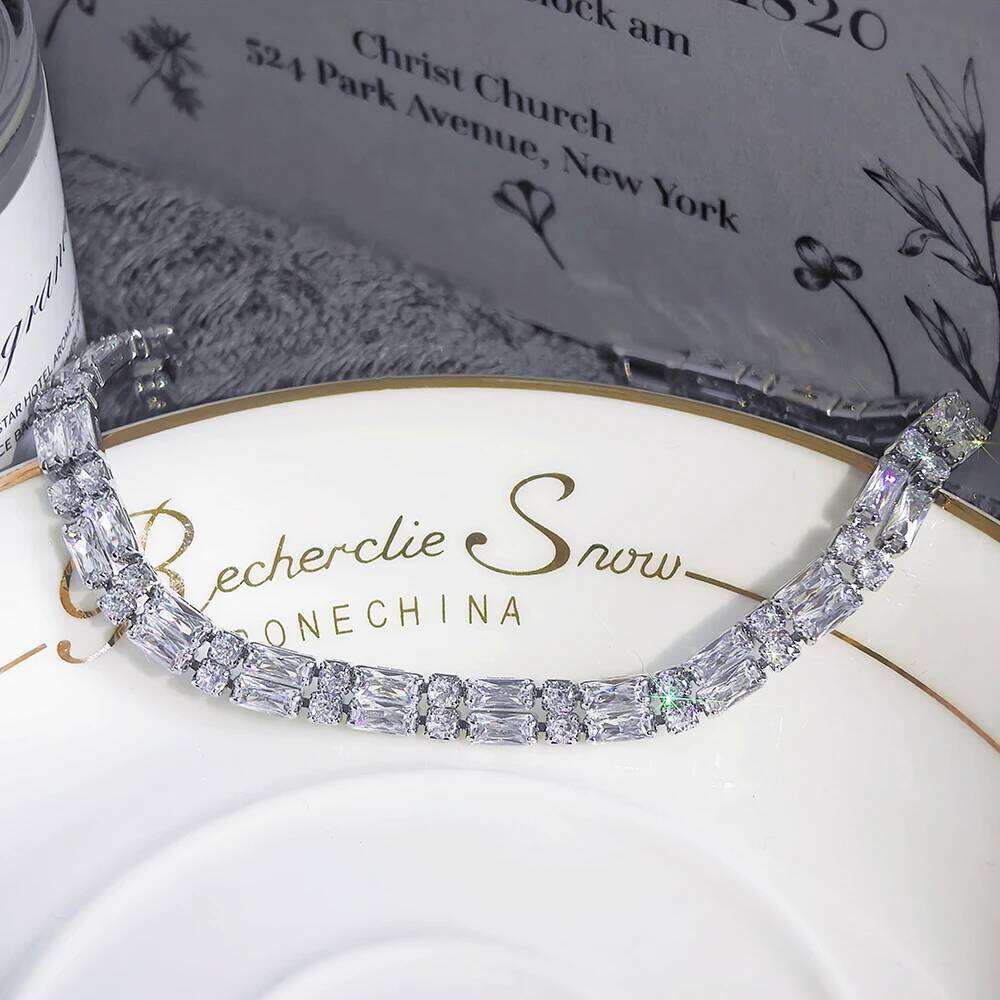 2024 new arrival luxury silver color princess bracelet bangle for women anniversary gift jewelry wholesale s8425 Z260313