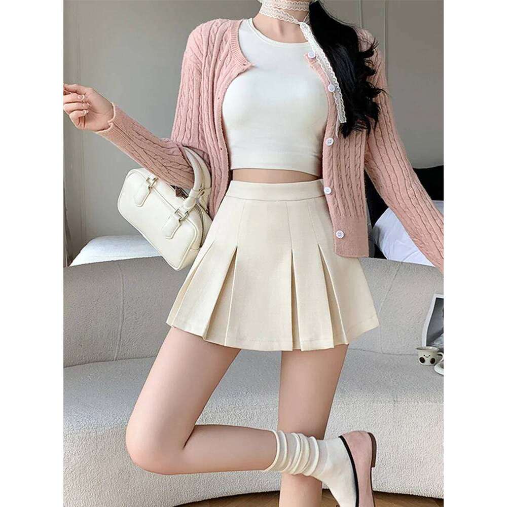 Coffee High-Waist Slit Chic Pleated Skirt For Woman Autumn Winter Street Thickening Japanese Cute JK Mini Skirts Z260314
