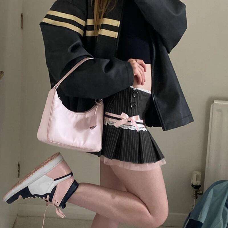 Goth Dark Harajuku Y2k Kwaii Lace Trim Mini Skirts Gothic Cutecore Bow Striped Pleated Skirt Low Waist Color Match Party Bottoms Z260314