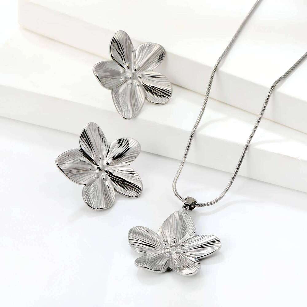 LUXUKISSKIDS 2PC Women's Fashion Trendy Stainless Steel Flower Earrings Necklace Set Gold-Plated Jewellry Party Dressing Gifts Z260313