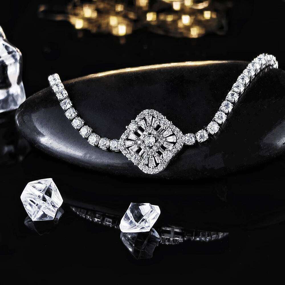 2024 new fashion princess bracelet bangle for women anniversary gift jewelry wholesale s8420 Z260313
