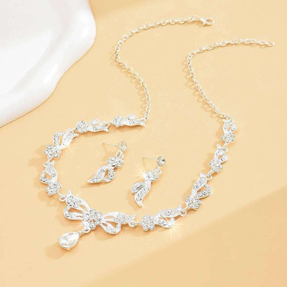 New high-end rhinestone necklace earrings two-piece set of European and American accessories temperament bridal wedding Z260313