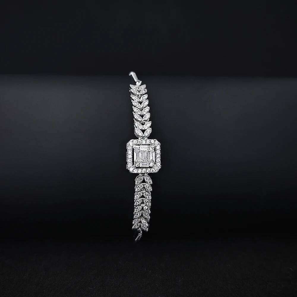 2024 New Arrivals Unique Design silver color Bracelet Bangle for Women party gift drop shipping S029 Z260313