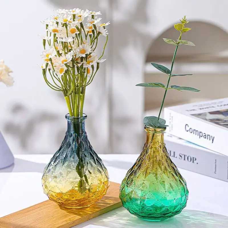European Rhombus Glass Small Vase Home Decoration Wedding Decoration Relief Glass Small Vase Tabletop Ornament Y260314
