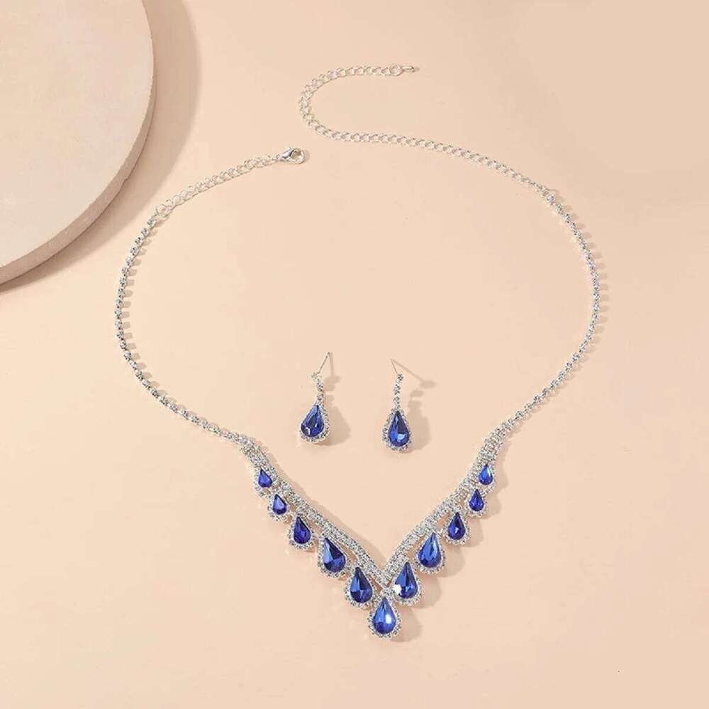 Ladies' light luxury style geometric water droplet set necklace, earrings, daily wear holiday gifts Z260313