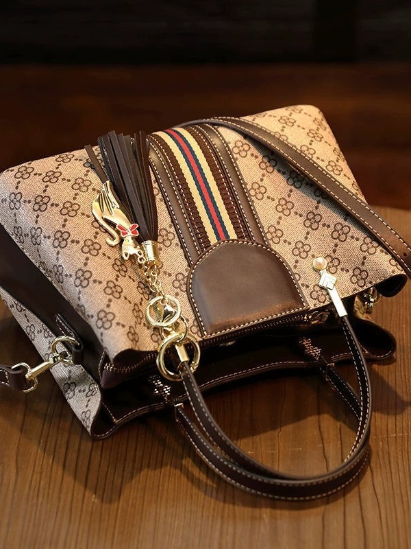New spring and summer handbag, fashionable women's shoulder crossbody bag, large-capacity commuter tote, high-end hand-held shoulder bag, stylish - view 4