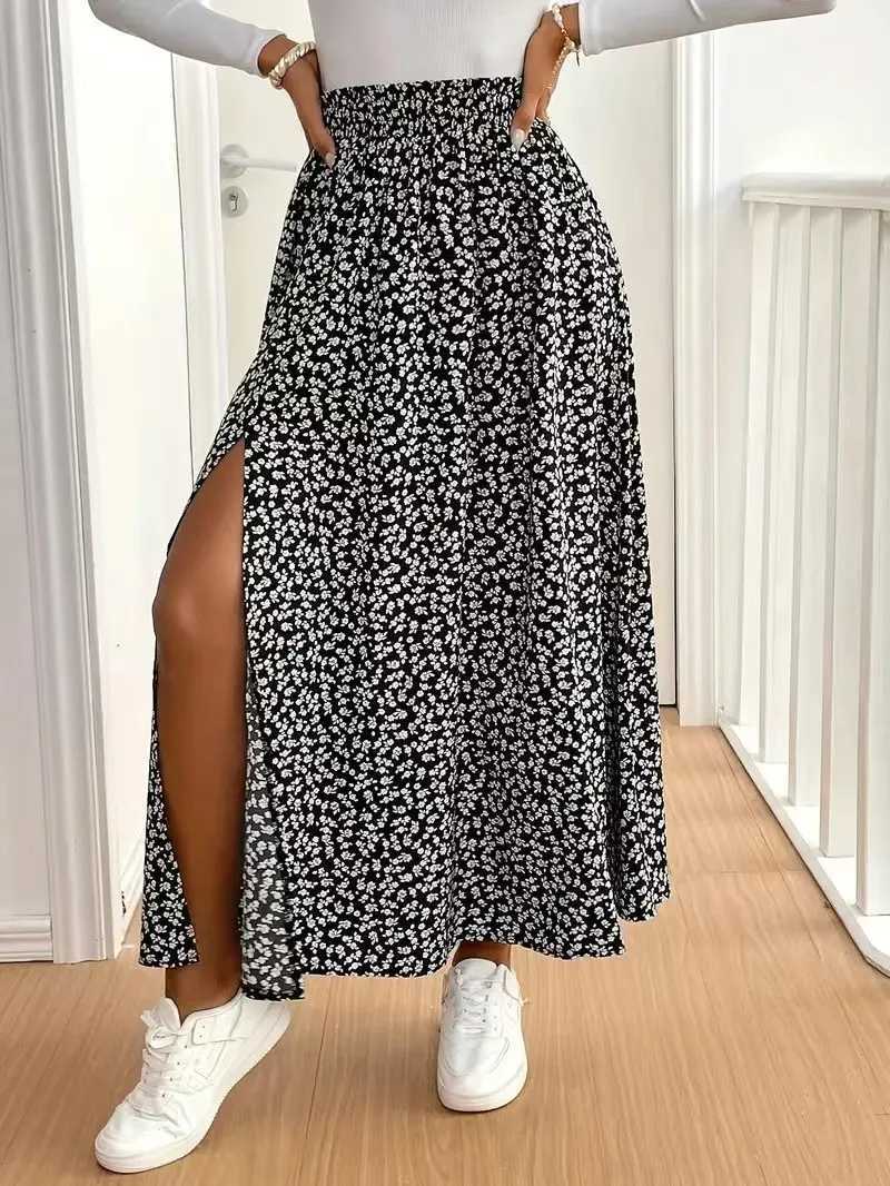 2025 Autumn New Floral Half length Skirt with Split A-line Hip Wrap and Middle Waist Skirt M260314