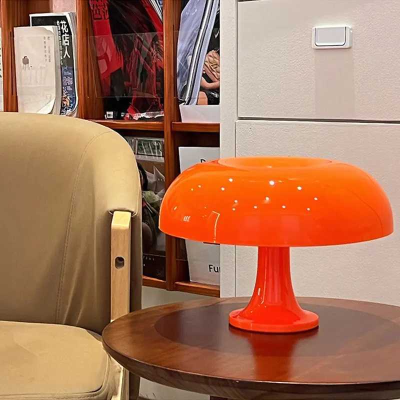 Led Mushroom Table Lamp Modern Minimalist Desk Lamp USB Powered Three-Color Dimming Suitable for Hotel and Bedroom Lighting Y260314