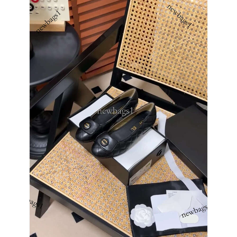 Paris Designer Ballet Flats Women Brands Quilted Genuine Leather Slip On Ballerina Round Ladies Dress Shoes Zapatos De Mujer AA