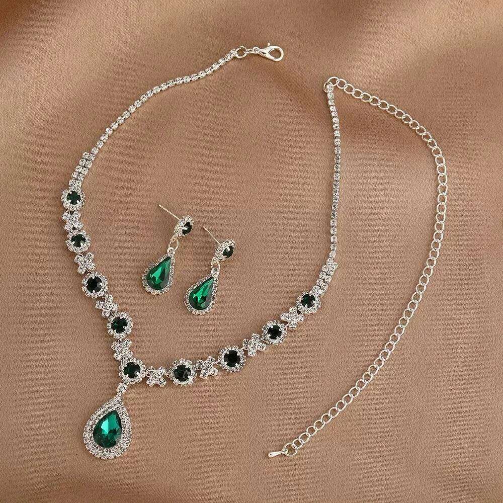 Autumn & Winter 3-Piece Women's Crystal Droplet Necklace and Earring Set - Elegant Evening Dress Accessories for Weddings Z260313