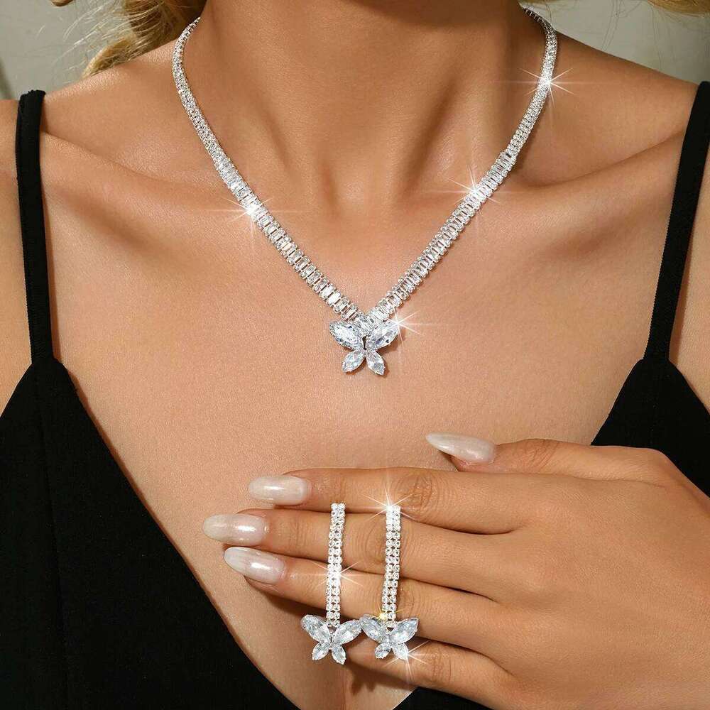 Elegant retro socialite style playful super sparkling butterfly collarbone chain ear high-quality two-piece set Z260313