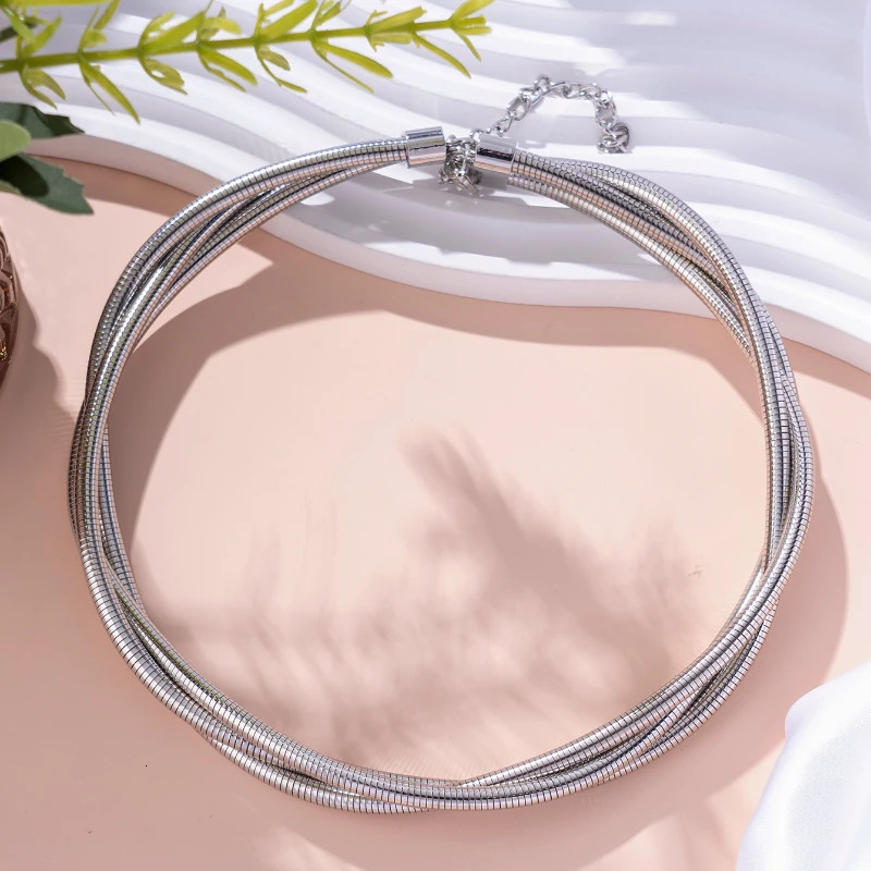 Punk Style Gold Color Multilayer Wrap Necklace for Women Fashion Simple n Trendy Holiday Party Jewelry Accessory 260312