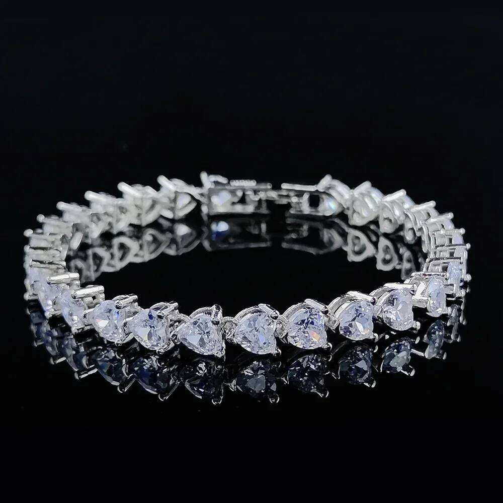 New Luxury Heart Silver Color Bracelet Bangle for Women Wedding Bride on Hand Valentine's Day Gift Jewelry S7982 Z260313