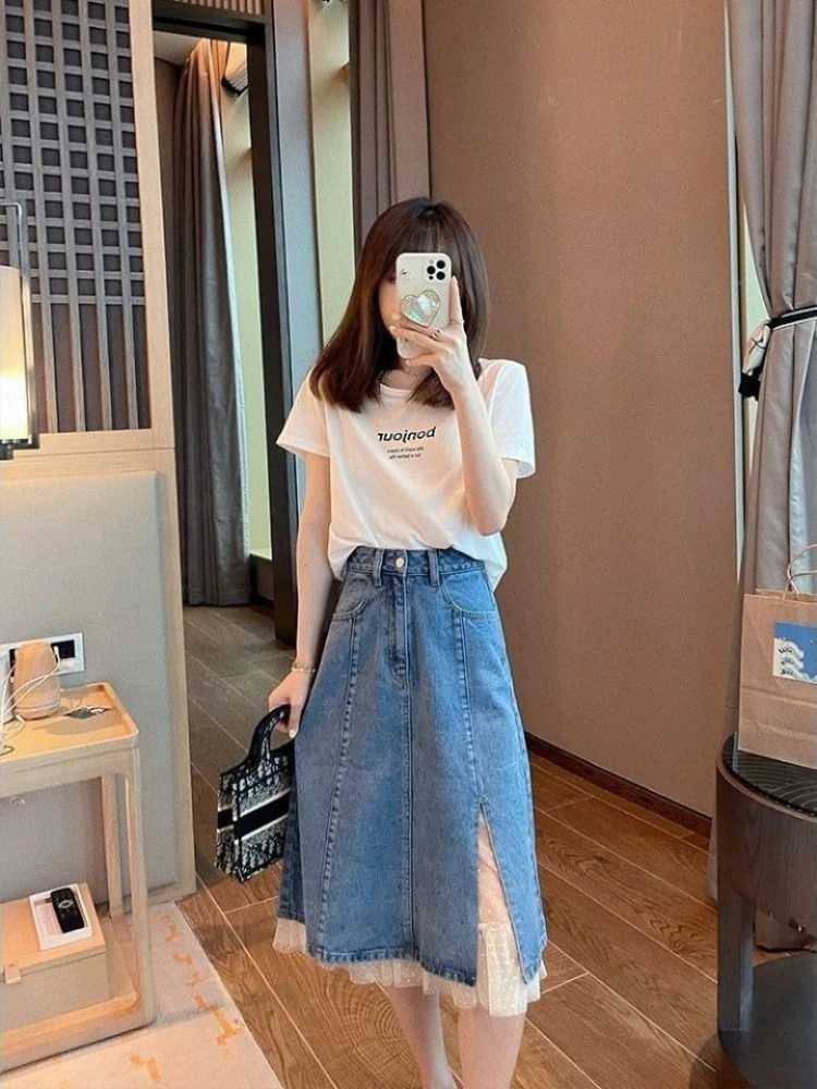 French Chic Vintage A-Line Denim Skirt Women Slim High Waist Side Split Lace Detail Casual Mid-Length Skirt Korean Fashion Skirt M260314