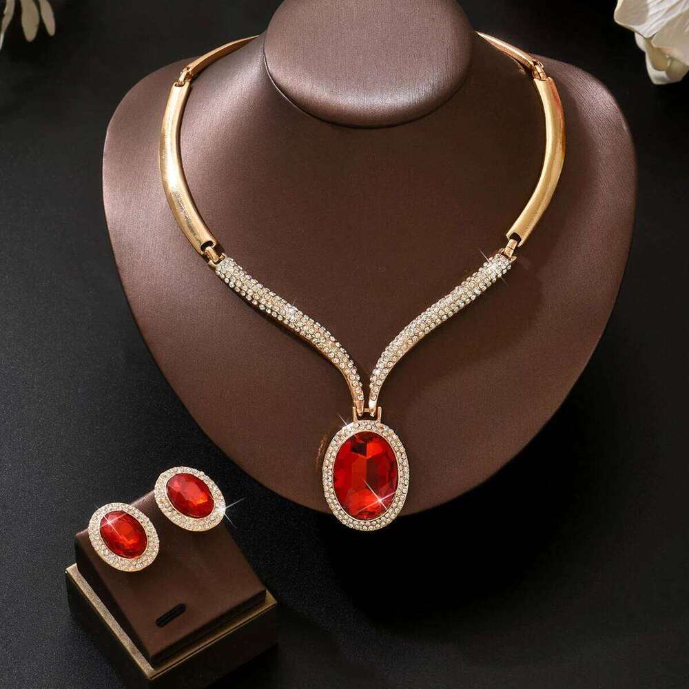 Cross border dress jewelry direct sales, European and American necklace earrings two-piece set, flower bride retro high-end set Z260313