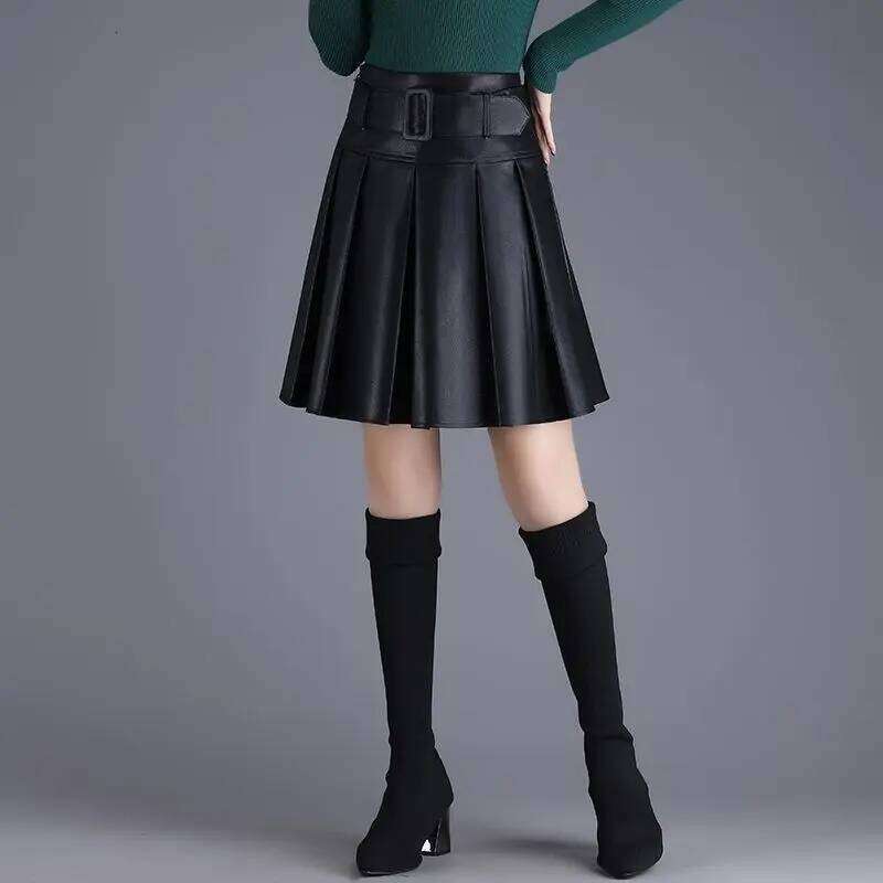 Pleated Leather Short Temperament High Waist Flesh-covering Autumn and Winter New Elegant Little Black Skirt Z260314