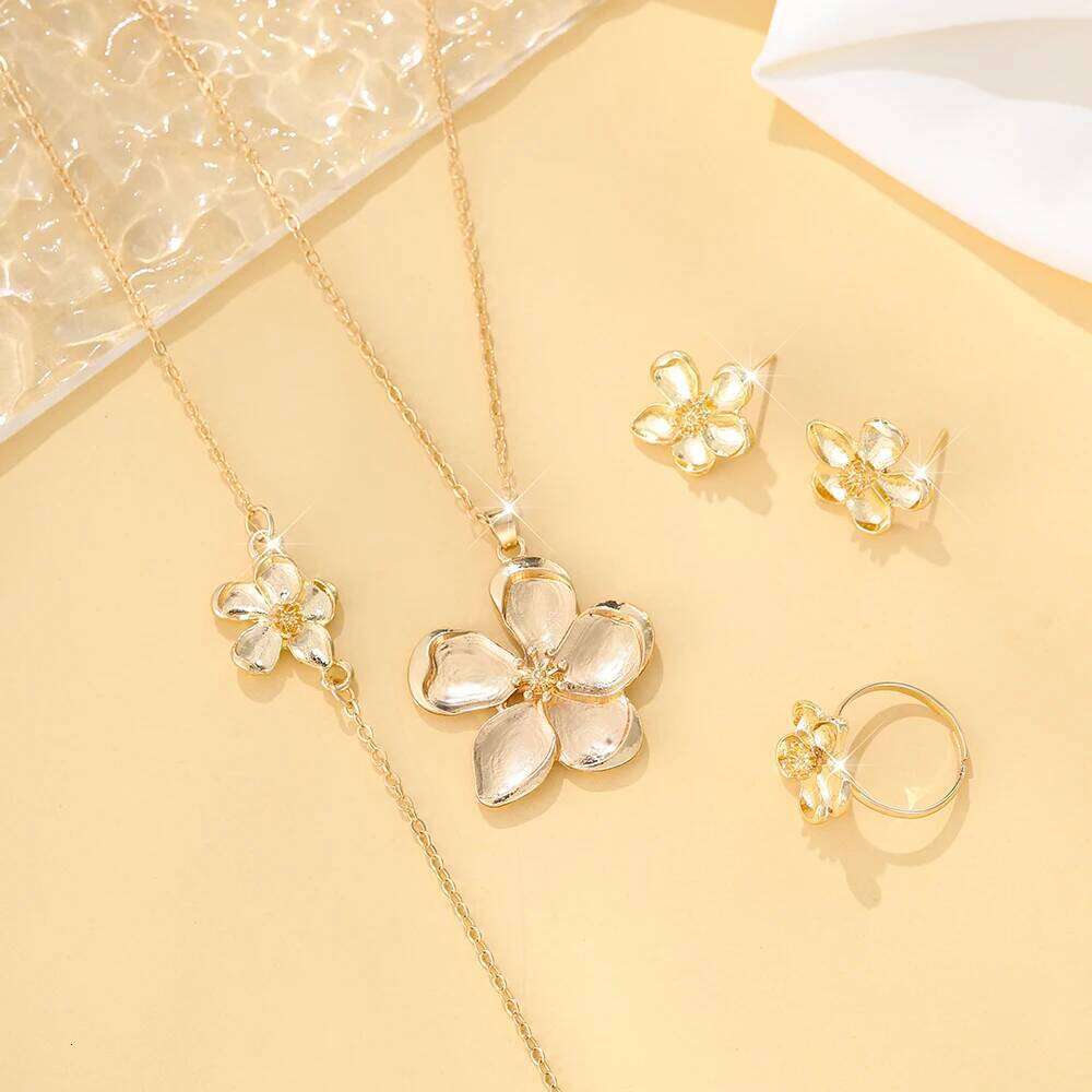 5pc/Set Trendy Metal 5-Petal Flower 3D Texture Pendant Earrings Ring Set, Sweet & Elegant Floral Flat Chain, Delicate Niche Desi Z260313