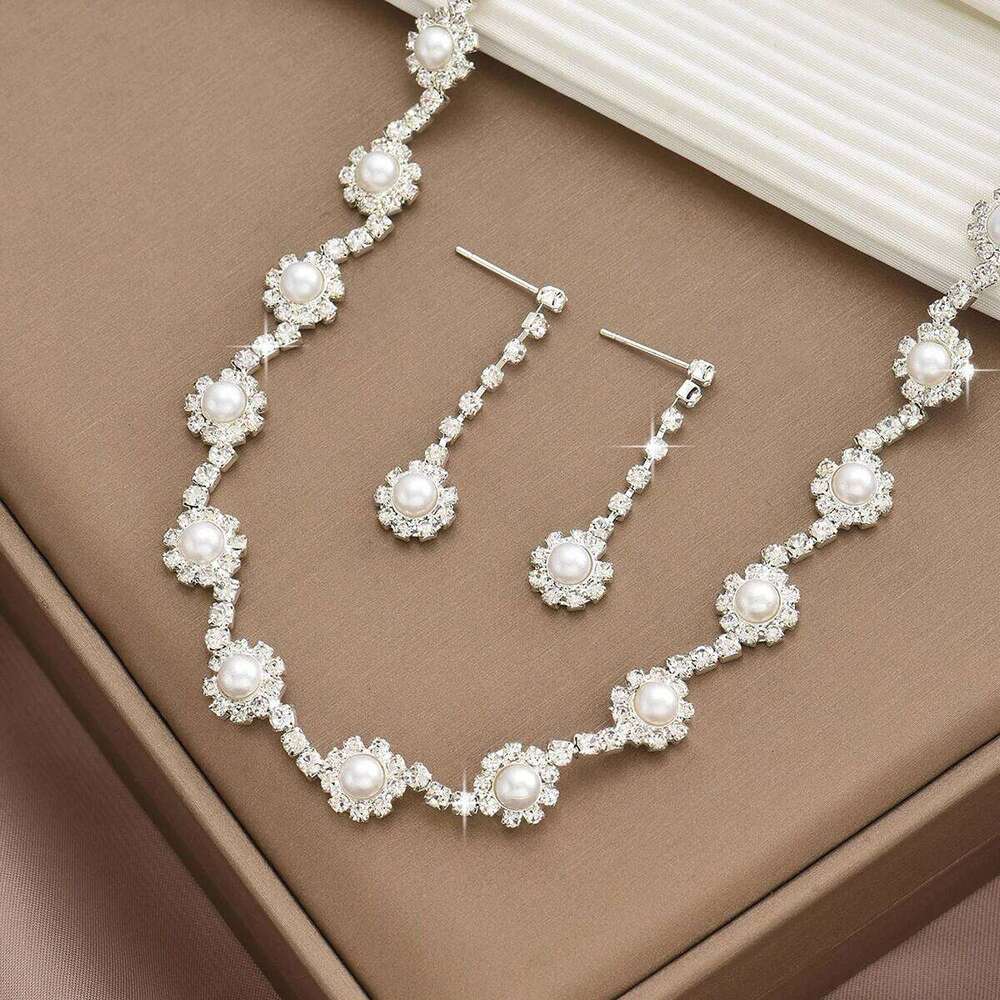 Diamond studded cool style geometric tassel necklace with high-end and versatile accessories wholesale for women Z260313