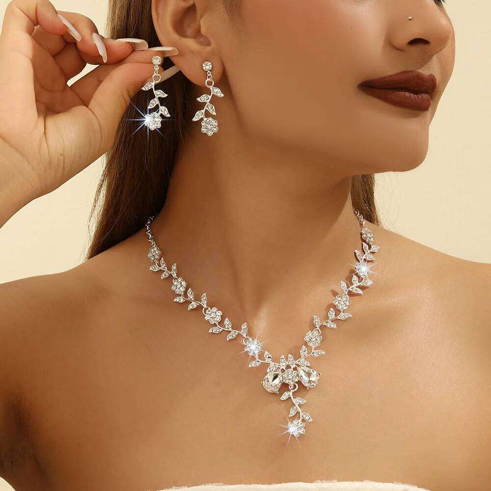 Sparkling Zircon V-Neck Necklace and Earrings Set Womens Elegant Bridal Party Jewelry Gift for Wedding Prom Z260313