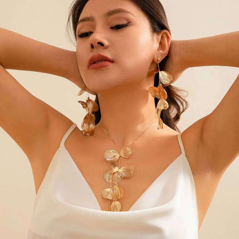 Elegant Ginkgo Leaf Pendant Earrings Necklace Set for Women Romantic Bridal Tassel Jewelry Party Accessory Z260313