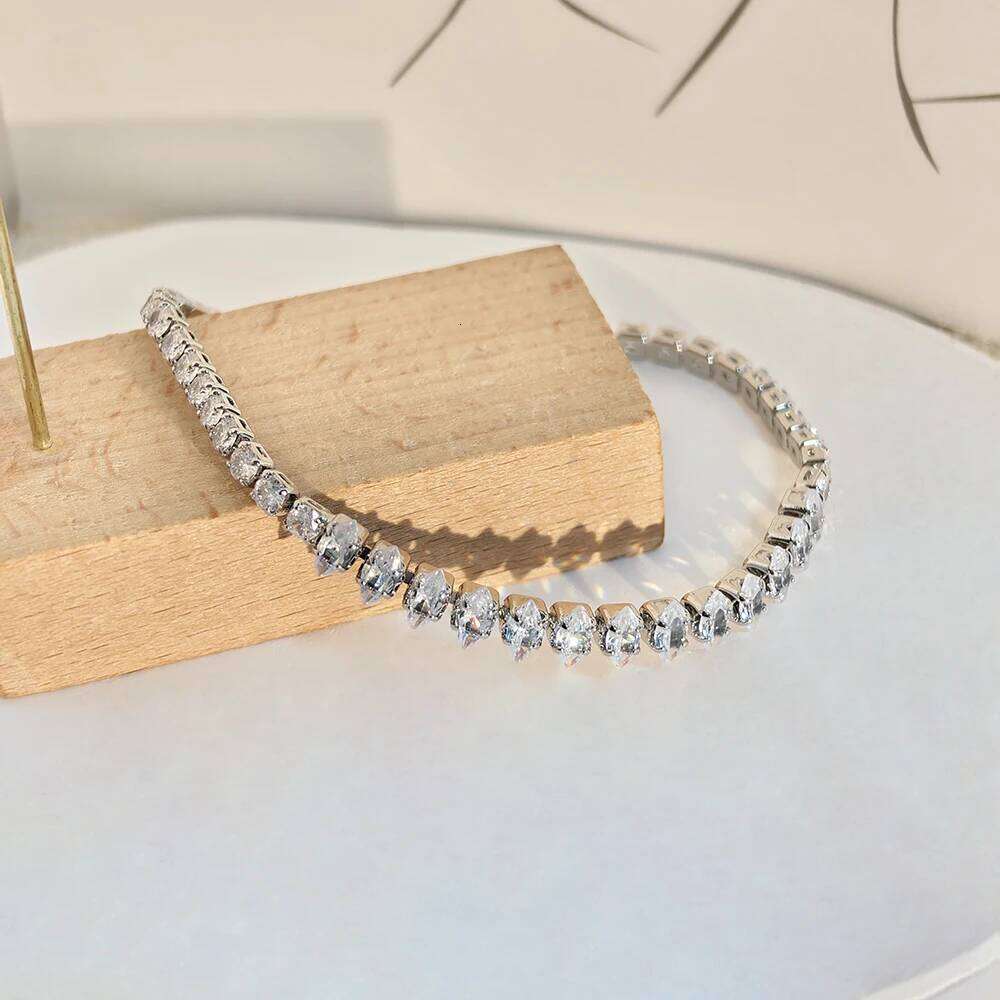 2024 new arrival luxury marquise bracelet bangle for women anniversary gift wholesale s8427 Z260313