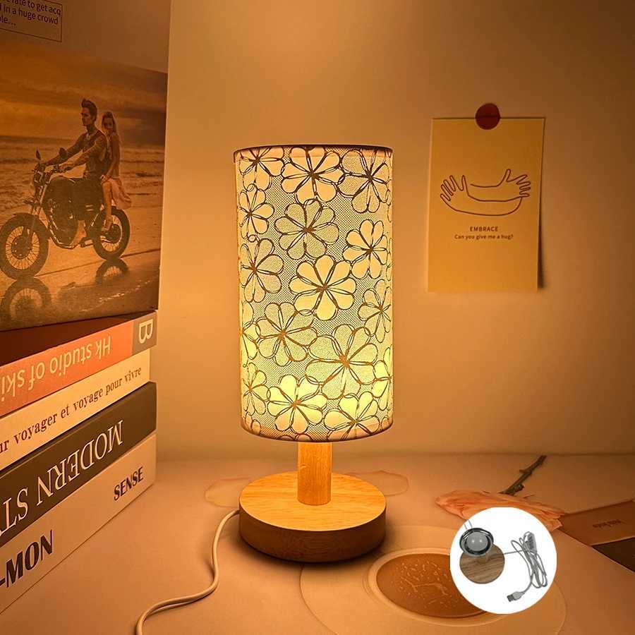 Golden Sunflower Fabric Desktop Table Lamp USB-powered - three-color dimmable/warm light monochrome suitable for various occas Y260314