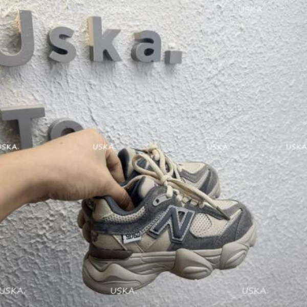 Free shipping Designer Sneakers Fashionable Childrens Sports Shoes Girls Boys Running Shoes Breathable Mesh Baby Shoes