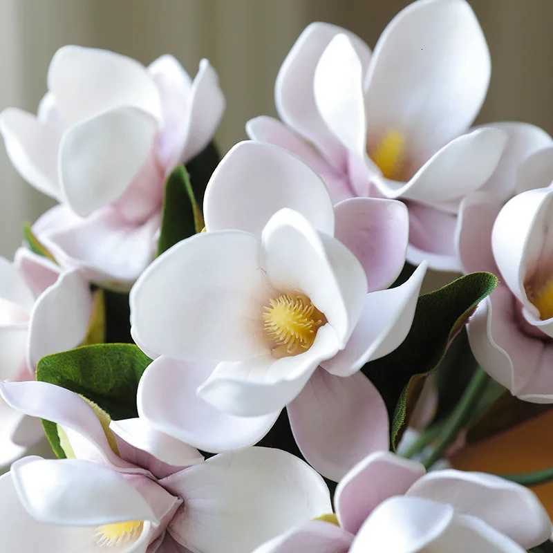 33CM New Chinese Style Artificial 3-Branch Bundle Magnolia Flower Home Decoration Living Room Dining Table Decoration Y260314