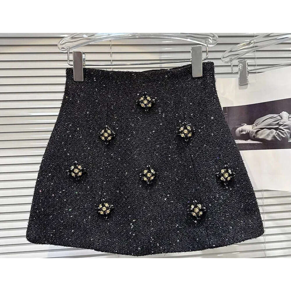 DEAT 2025 Autumn New Fashion Rhinestone Flower Shiny Thick Tweed Short Skirt For Women Mini A-Line Skirts Female Trendy 11A06409 Z260314